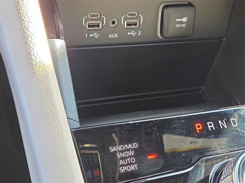 New 2025 Jeep Grand Cherokee Limited w/ Black Appearance Package image 17