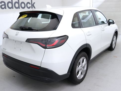 Used 2023 Honda HR-V LX image 8