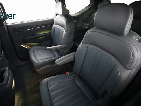 Used 2024 Kia EV9 GT-Line image 10