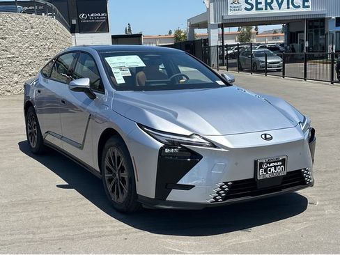 New 2026 Lexus ES 350e FWD image 2