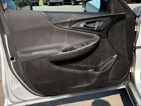 Used 2019 Chevrolet Malibu LS FWD image 9