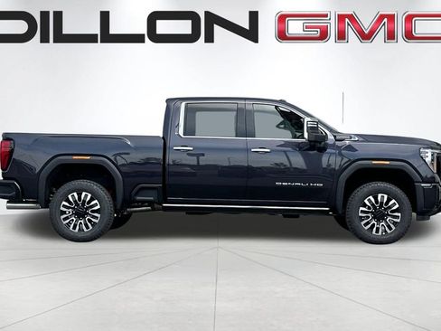 New 2026 GMC Sierra 2500 Denali Ultimate AWD/4WD image 3