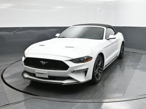 Used 2020 Ford Mustang Premium image 30