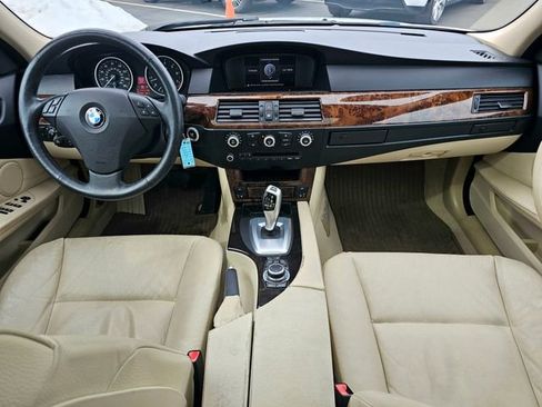 Used 2010 BMW 528i xDrive Sedan image 26