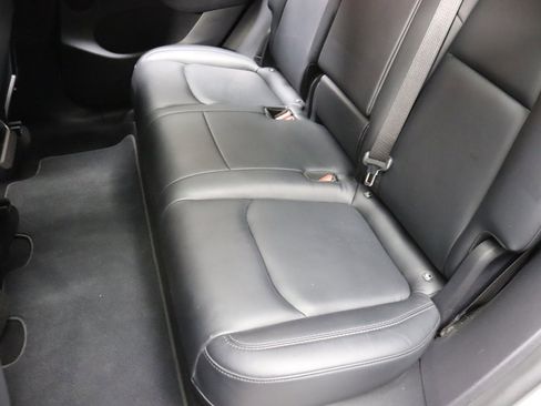 Used 2023 Tesla Model Y 2WD image 40