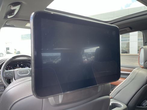 Certified 2024 GMC Yukon Denali Ultimate image 36