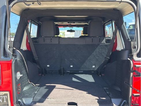 Used 2015 Jeep Wrangler Unlimited Sport AWD/4WD image 27