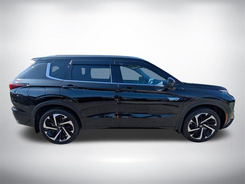 New 2025 Mitsubishi Outlander SEL image 2