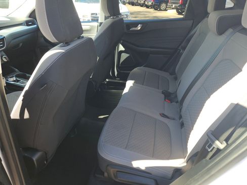 Used 2021 Ford Escape SE image 23