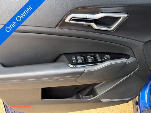 Used 2023 Kia Sportage EX FWD image 14