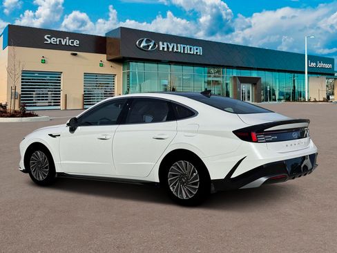 New 2026 Hyundai Sonata SEL FWD image 4