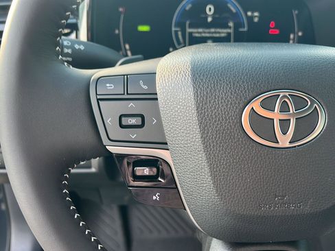 New 2026 Toyota Camry SE image 21