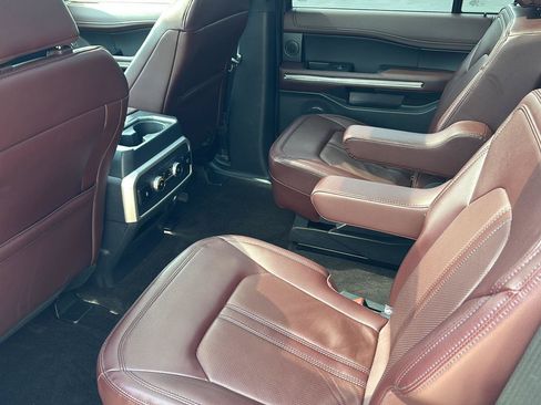 Used 2023 Ford Expedition Limited AWD/4WD image 26