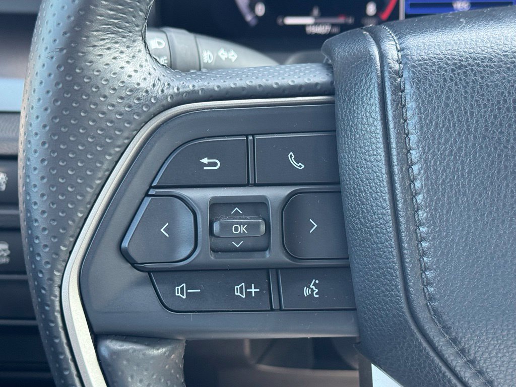 Used 2025 Toyota 4Runner TRD Off-Road Premium AWD/4WD image 25
