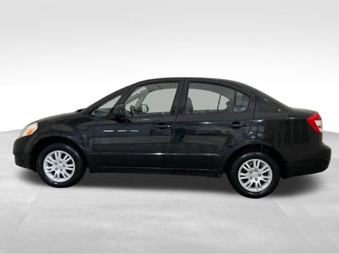 Used 2012 Suzuki SX4 LE FWD image 2