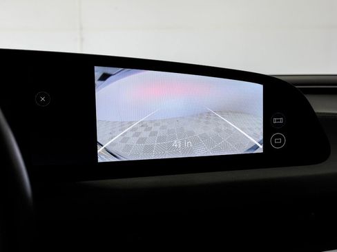 Used 2023 Lucid Air Touring image 19