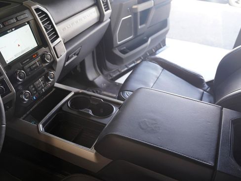 Used 2019 Ford F250 Lariat w/ Lariat Ultimate Package AWD/4WD image 18