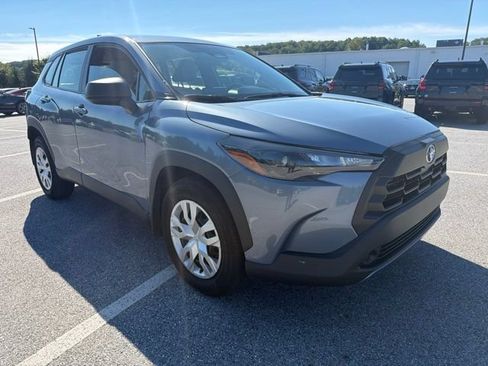 Used 2026 Toyota Corolla Cross L FWD image 3