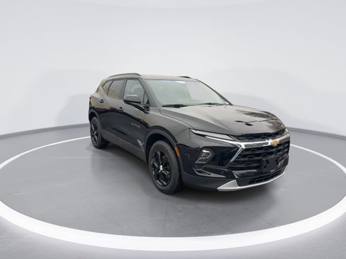 Certified 2023 Chevrolet Blazer LT w/ Convenience Package image 2
