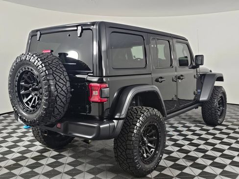 Used 2022 Jeep Wrangler Unlimited Rubicon 4xe w/ Cold Weather Group AWD/4WD image 3