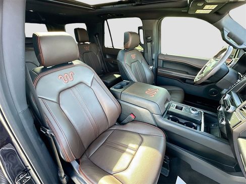 Used 2021 Ford Expedition King Ranch image 31
