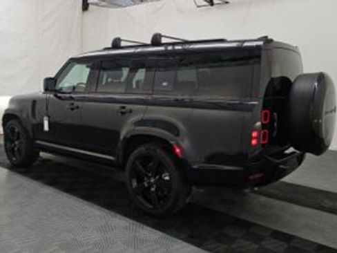 Used 2023 Land Rover Defender 130 X-Dynamic SE AWD/4WD image 4