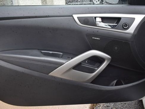 Used 2015 Hyundai Veloster RE:FLEX Edition image 16