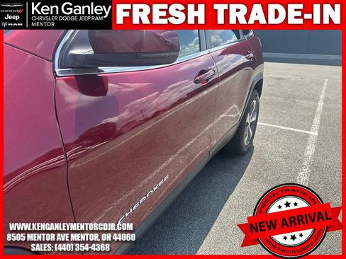 Used 2020 Jeep Cherokee Limited AWD/4WD image 7