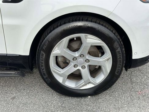 Used 2018 Land Rover Range Rover Sport HSE image 25