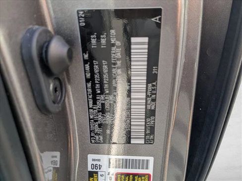 Used 2024 Toyota Sienna XLE image 21