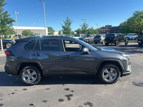 Used 2025 Toyota RAV4 LE AWD/4WD image 7
