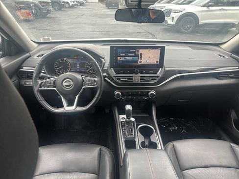 Used 2023 Nissan Altima 2.5 SR w/ SR Premium Package FWD image 15
