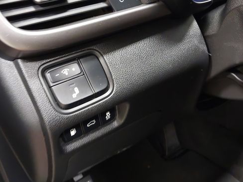 Used 2018 Kia Optima S image 23