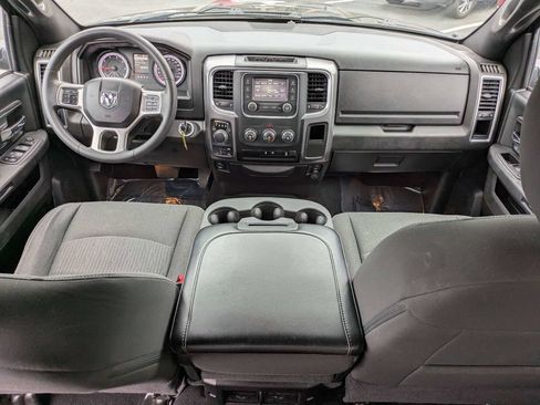 Used 2024 RAM 1500 Warlock AWD/4WD image 15