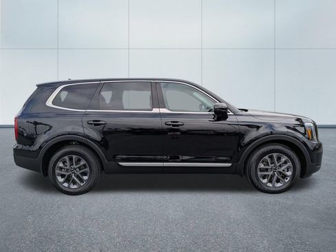 Used 2023 Kia Telluride LX FWD image 7