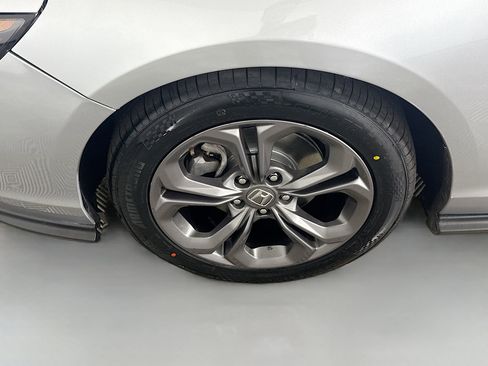 Used 2023 Honda Accord EX image 38