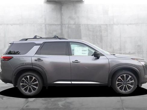 New 2026 Nissan Pathfinder Platinum AWD/4WD image 5
