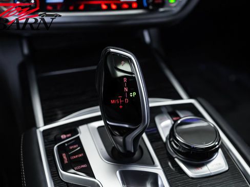 Used 2021 BMW 750i xDrive w/ Executive Package AWD/4WD image 44