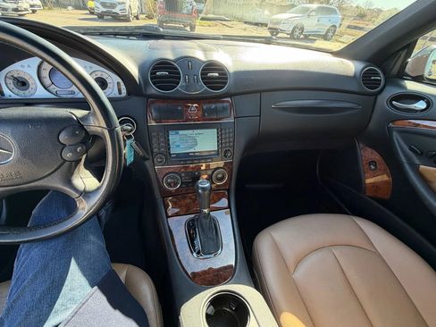Used 2008 Mercedes-Benz CLK 350 Coupe image 12