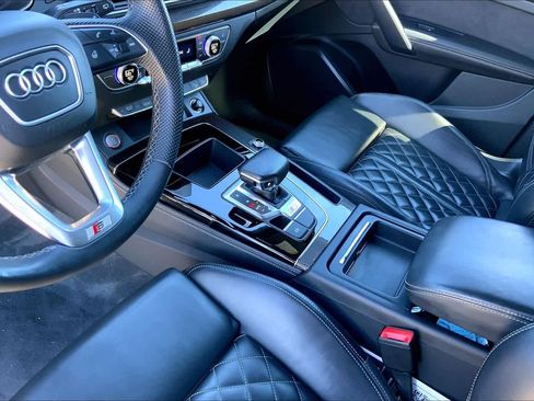 Used 2022 Audi SQ5 Premium Plus w/ Premium Plus Package AWD/4WD image 17
