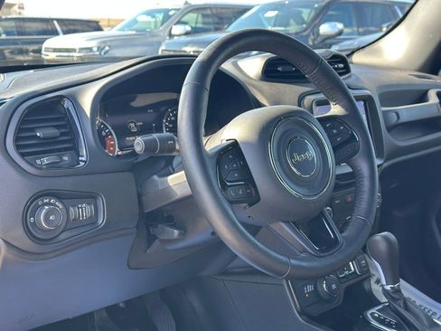 Used 2022 Jeep Renegade Altitude w/ Convenience Group AWD/4WD image 23
