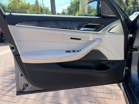 Used 2019 BMW 540i w/ M Sport Package RWD image 14