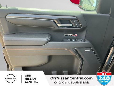 Used 2023 GMC Sierra 1500 AT4 w/ Technology Package AWD/4WD image 14