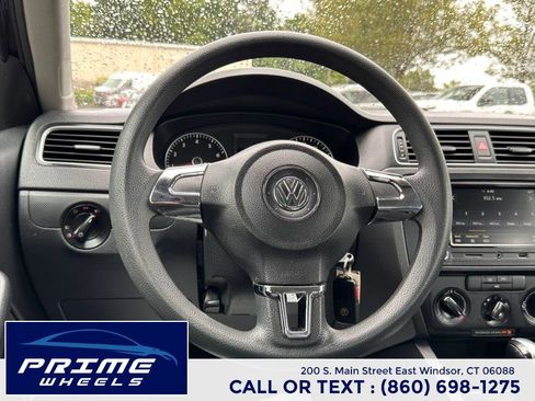 Used 2014 Volkswagen Jetta SE FWD image 20