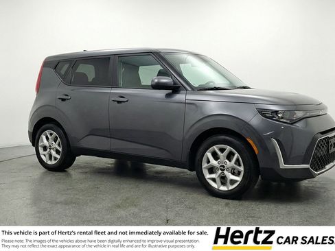 Used 2025 Kia Soul LX w/ LX Technology Package FWD image 1