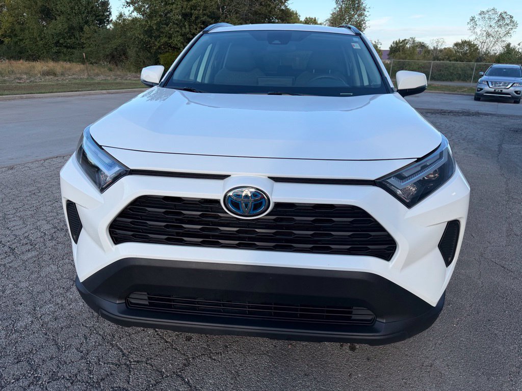 Used 2024 Toyota RAV4 XLE AWD/4WD image 2