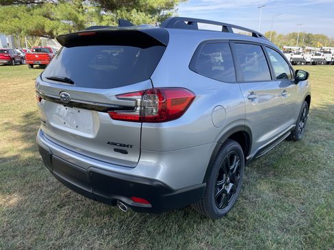 New 2025 Subaru Ascent Bronze Edition image 8