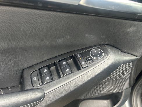 Certified 2024 Kia Seltos S image 11