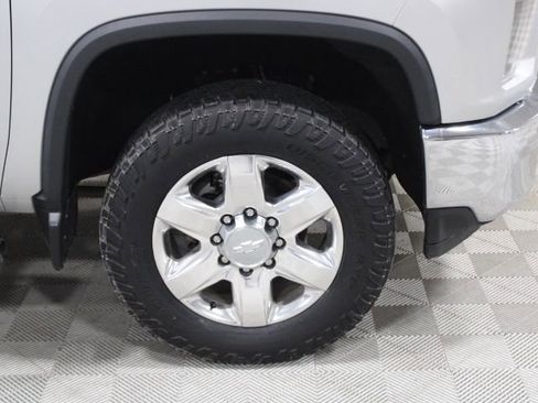 Used 2020 Chevrolet Silverado 2500 LTZ w/ LTZ Premium Package image 46