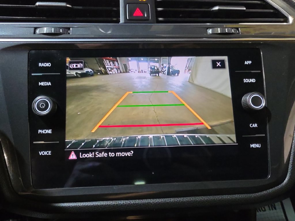 Used 2022 Volkswagen Tiguan SE FWD image 23